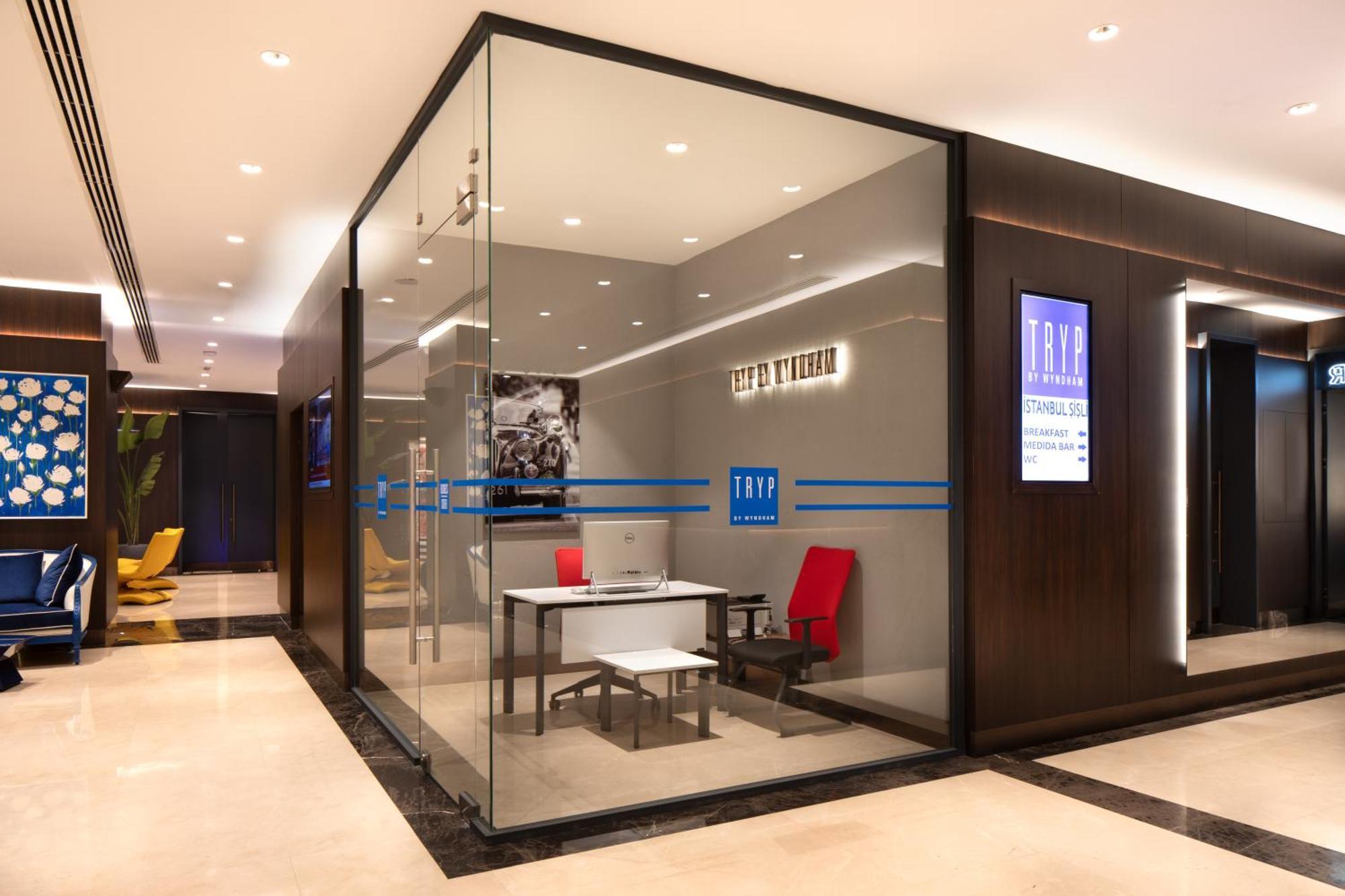 Tryp By Wyndham Istanbul Sisli Hotel Exterior foto